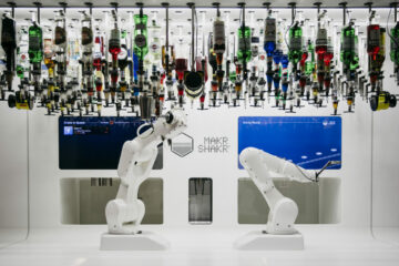 Makr Shakr robotic bartender