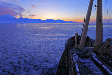 Sailing around Svalbard