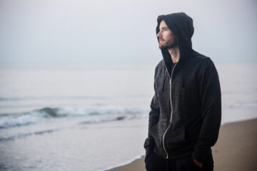 Gen Z solo traveller