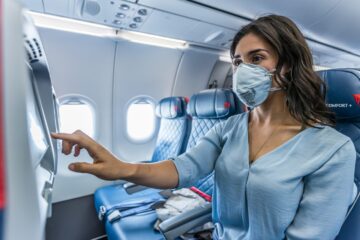 Delta passenger in mask