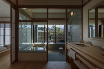 Azumi Setoda © Tomohiro Sakashita