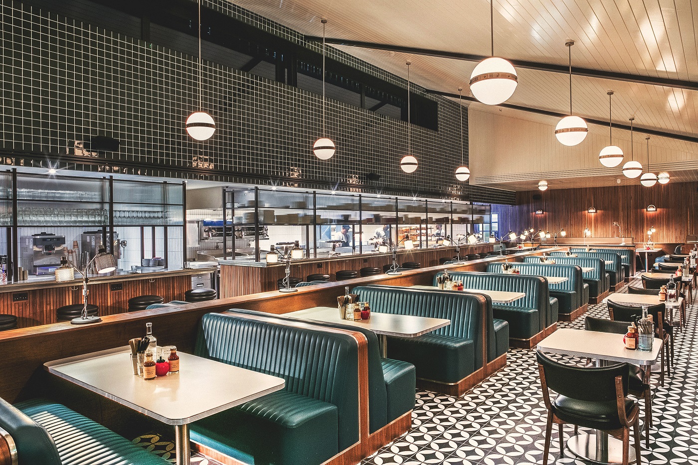 Mollie's Motel, Bristol