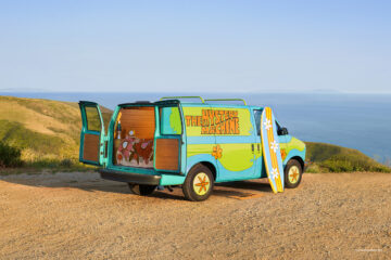 Scooby Doo Mystery Machine Airbnb © Hogwash Studios