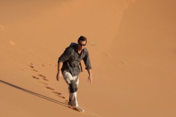 Bear Grylls desert